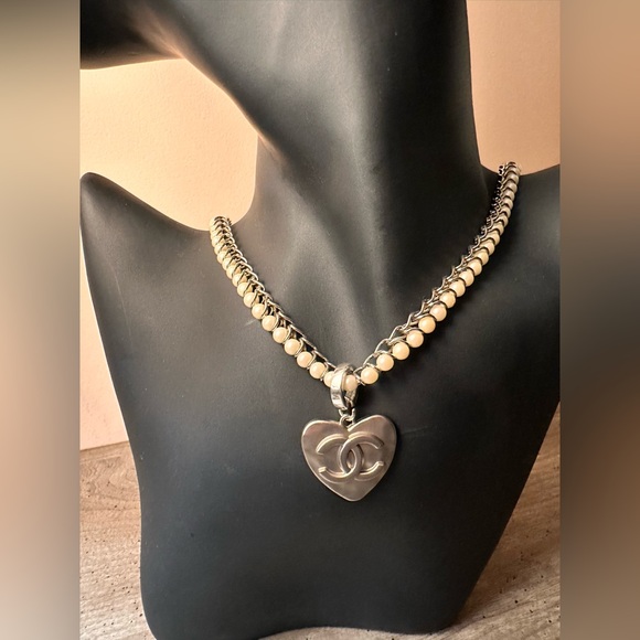 Upcycled Chanel Zipper Pull Silver Heart Pendant on an Unbranded Pearl Necklace - Picture 1 of 6